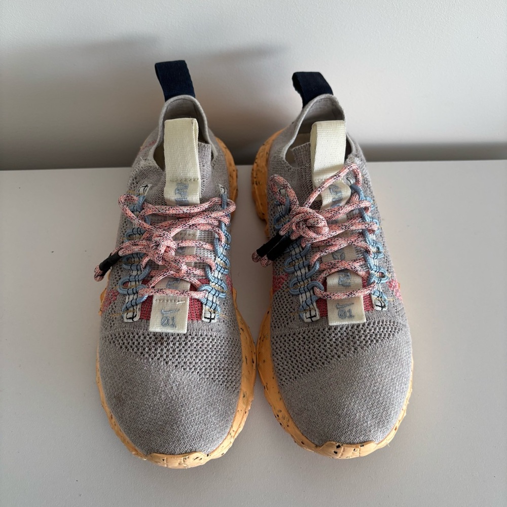Nike Space Hippie Grey Sneakers 5.5 Mens/7.5 Womens